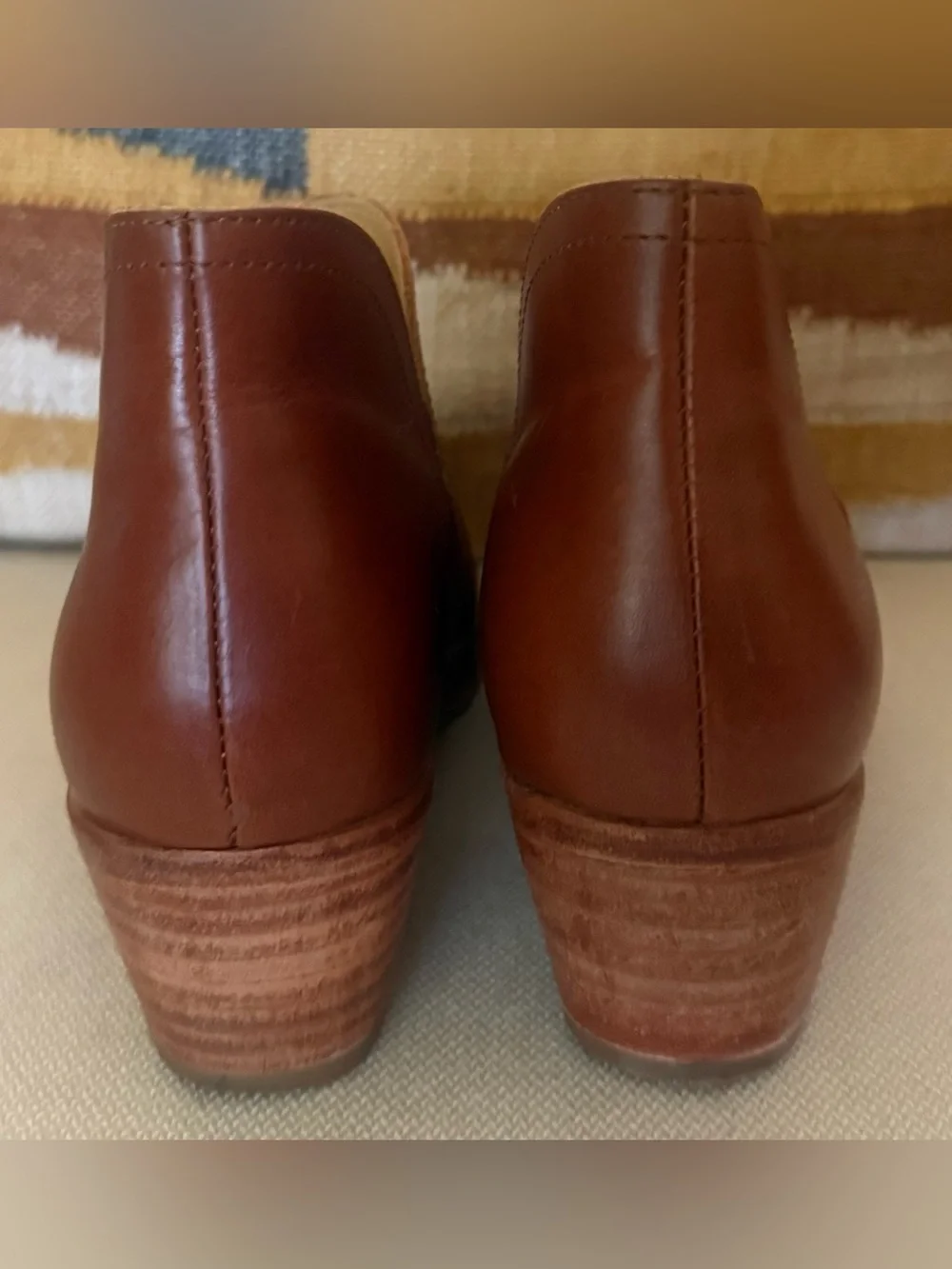 Nisolo Mia Everyday Ankle Bootie Auburn Leather Slip On Block Heel Size 9 EUC
